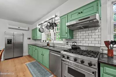 65 Crofut St, Pittsfield, MA 01201 - Photo 25