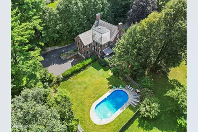 65 Crofut St, Pittsfield, MA 01201 - Photo 3