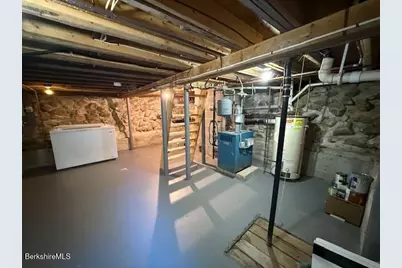 910 North Hoosac Rd, Williamstown, MA 01267 - Photo 19