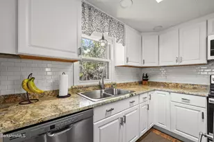 30 Cove Ln, Hinsdale, MA 01235 - Photo 13