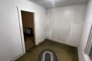 36 Beacon Ave, Pittsfield, MA 01201 - Photo 5