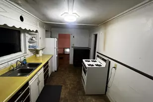 36 Beacon Ave, Pittsfield, MA 01201 - Photo 7