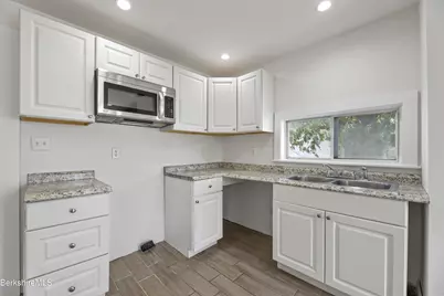 17 Phelps Ave, North Adams, MA 01247 - Photo 13