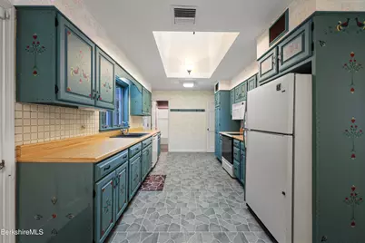 36 Glendale Rd, Stockbridge, MA 01262 - Photo 11