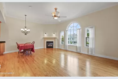 46 Housatonic St #2B, Lenox, MA 01240 - Photo 15