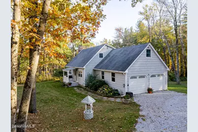 230 Middle Rd, Austerlitz, NY 12017 - Photo 13