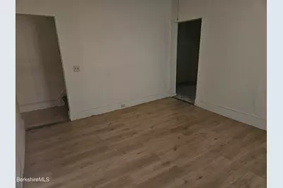 61 Seymour St, Pittsfield, MA 01201 - Photo 11