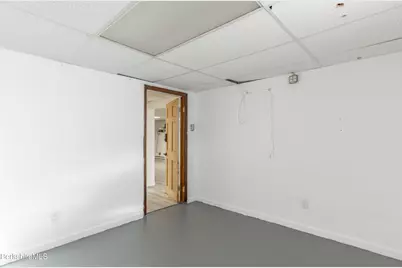 68 Howe Rd, Pittsfield, MA 01201 - Photo 33