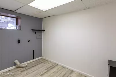 68 Howe Rd, Pittsfield, MA 01201 - Photo 35