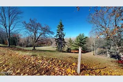 612 East New Lenox Rd, Pittsfield, MA 01201 - Photo 9