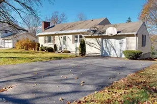 612 E New Lenox Rd, Pittsfield, MA 01201 - Photo 3