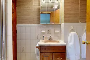 612 E New Lenox Rd, Pittsfield, MA 01201 - Photo 35