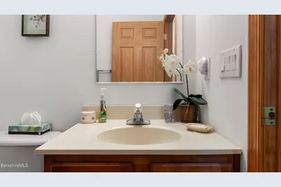 2 W Rose Ct, Great Barrington, MA 01230 - Photo 13