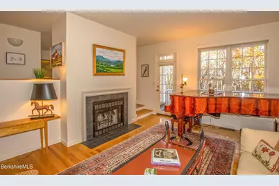 1136 Barker Rd #18, Pittsfield, MA 01201 - Photo 7