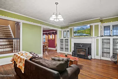 145 Bartlett Ave, Pittsfield, MA 01201 - Photo 5