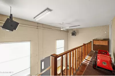 17 Taconic Park Dr, Pittsfield, MA 01201 - Photo 7