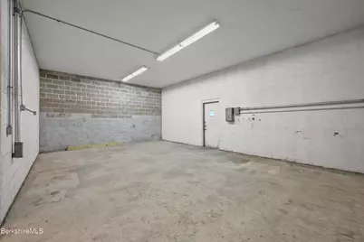 17 Taconic Park Dr, Pittsfield, MA 01201 - Photo 5