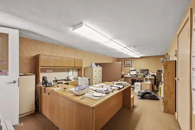 17 Taconic Park Dr, Pittsfield, MA 01201 - Photo 11