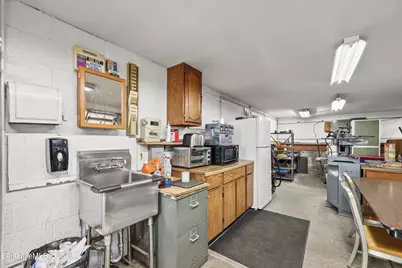 17 Taconic Park Dr, Pittsfield, MA 01201 - Photo 19