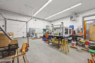 17 Taconic Park Dr, Pittsfield, MA 01201 - Photo 15