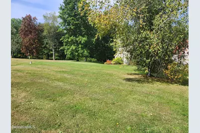 10 Lillybrook Rd, Pittsfield, MA 01201 - Photo 33