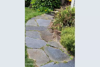 10 Lillybrook Rd, Pittsfield, MA 01201 - Photo 17