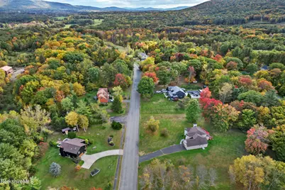 10 Lillybrook Rd, Pittsfield, MA 01201 - Photo 5