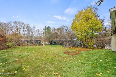 559 Onota St, Pittsfield, MA 01201 - Photo 29