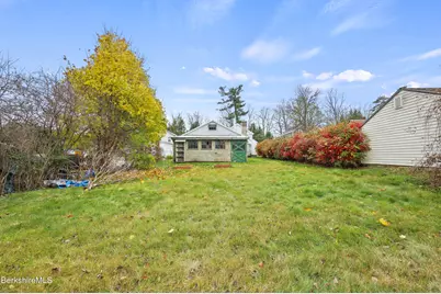 559 Onota St, Pittsfield, MA 01201 - Photo 27