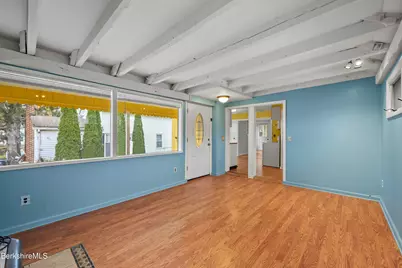 559 Onota St, Pittsfield, MA 01201 - Photo 15