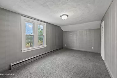 559 Onota St, Pittsfield, MA 01201 - Photo 19