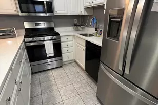 1-10 Rolling Hills Ln, Lenox, MA 01240 - Photo 11