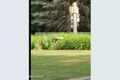 8 Samson St, Pittsfield, MA 01201 - Photo 39