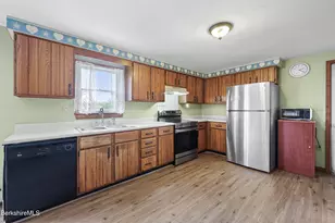 8 Samson St, Pittsfield, MA 01201 - Photo 7