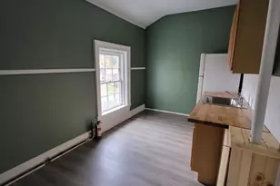 40 Perrine Ave, Pittsfield, MA 01201 - Photo 9