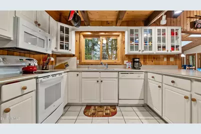 343 Lakeshore Dr, Sandisfield, MA 01255 - Photo 15