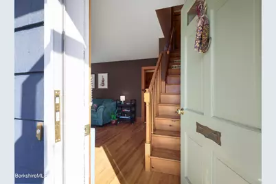 39 Lowden St, Pittsfield, MA 01201 - Photo 3