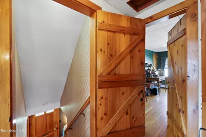 39 Lowden St, Pittsfield, MA 01201 - Photo 25