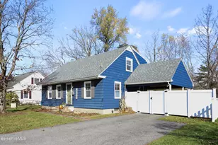 39 Lowden St, Pittsfield, MA 01201 - Photo 1