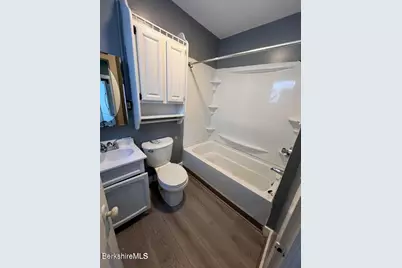 98 Lincoln St #A, Pittsfield, MA 01201 - Photo 9