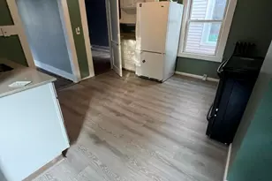 98 Lincoln St, Pittsfield, MA 01201 - Photo 7