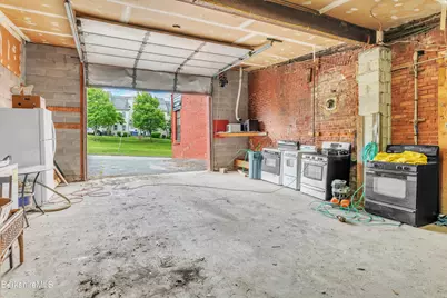 260 Columbus Ave, Pittsfield, MA 01201 - Photo 21