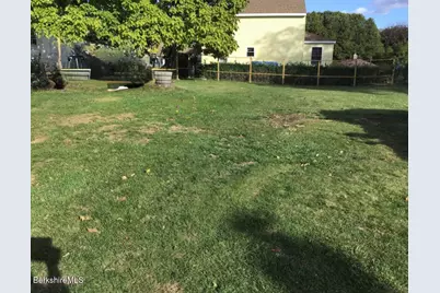 13 Water St, Adams, MA 01220 - Photo 15