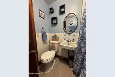 13 Water St, Adams, MA 01220 - Photo 9