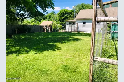 13 Water St, Adams, MA 01220 - Photo 15