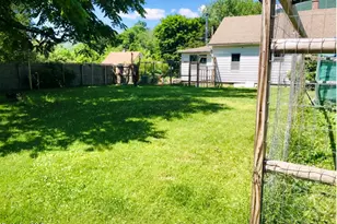 13 Water St, Adams, MA 01220 - Photo 15