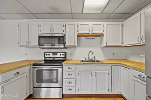 55 Crystal St, Lenox, MA 01240 - Photo 23