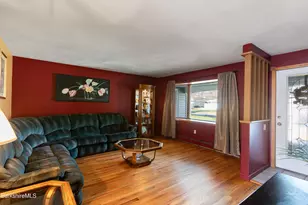 100 Elaine Dr, Pittsfield, MA 01201 - Photo 15