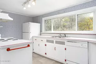 16 Swamp Rd, West Stockbridge, MA 01266 - Photo 13