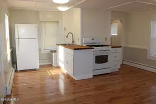 35 Pleasant St, Pittsfield, MA 01201 - Photo 15